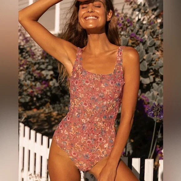 Lulu's Floral Bodysuit in Pink and Cream Floral Mesh - Picture 3 of 8